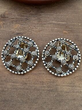Vintage-Inspired Brass Tone Filigree Clip Earrings